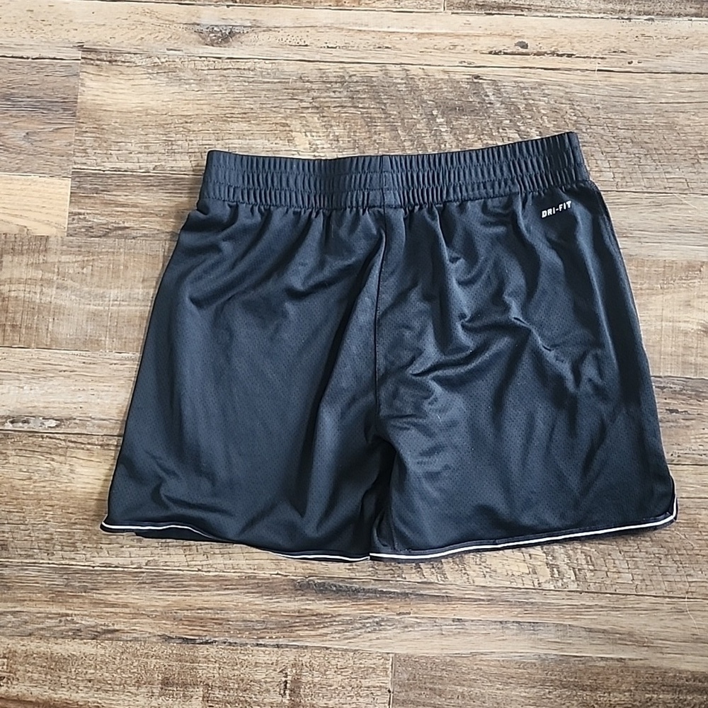 Ladies Nike Dri-Fit Shorts Sz Small - Picture 3 of 4